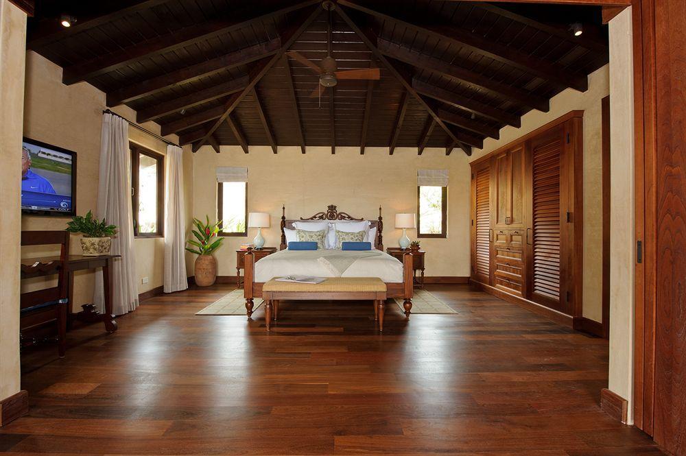 Royal Isabela Hotel Room photo